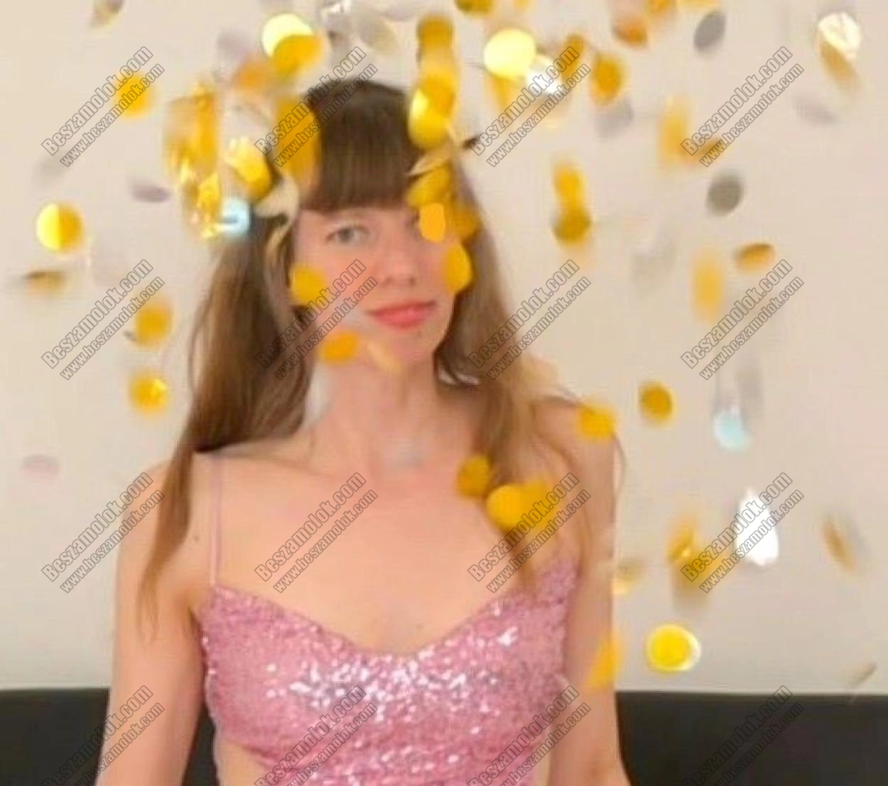 Szomszéd lány - +36 70 288 1639 - szexi masszazs foto