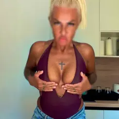 Niki szexi masszőz 40 éves