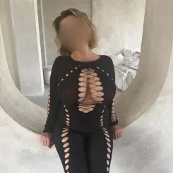 Emma szexi masszőz 31 éves