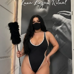 Luna Lingam Ritual szexi masszőz 31 éves
